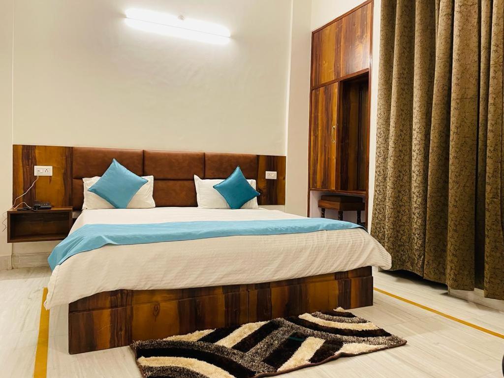 Hotel Dileep42 勒克瑙 外观 照片