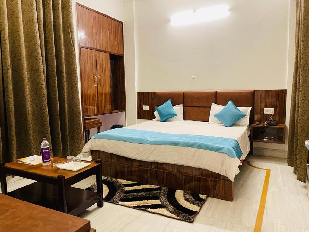 Hotel Dileep42 勒克瑙 外观 照片