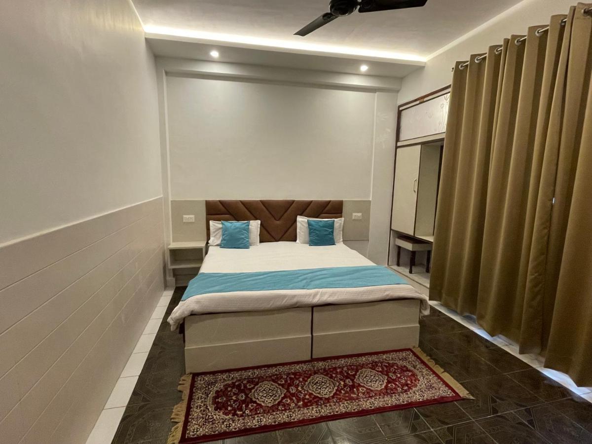 Hotel Dileep42 勒克瑙 外观 照片
