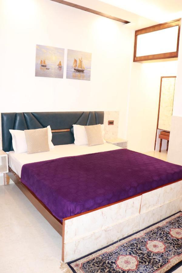 Hotel Dileep42 勒克瑙 外观 照片