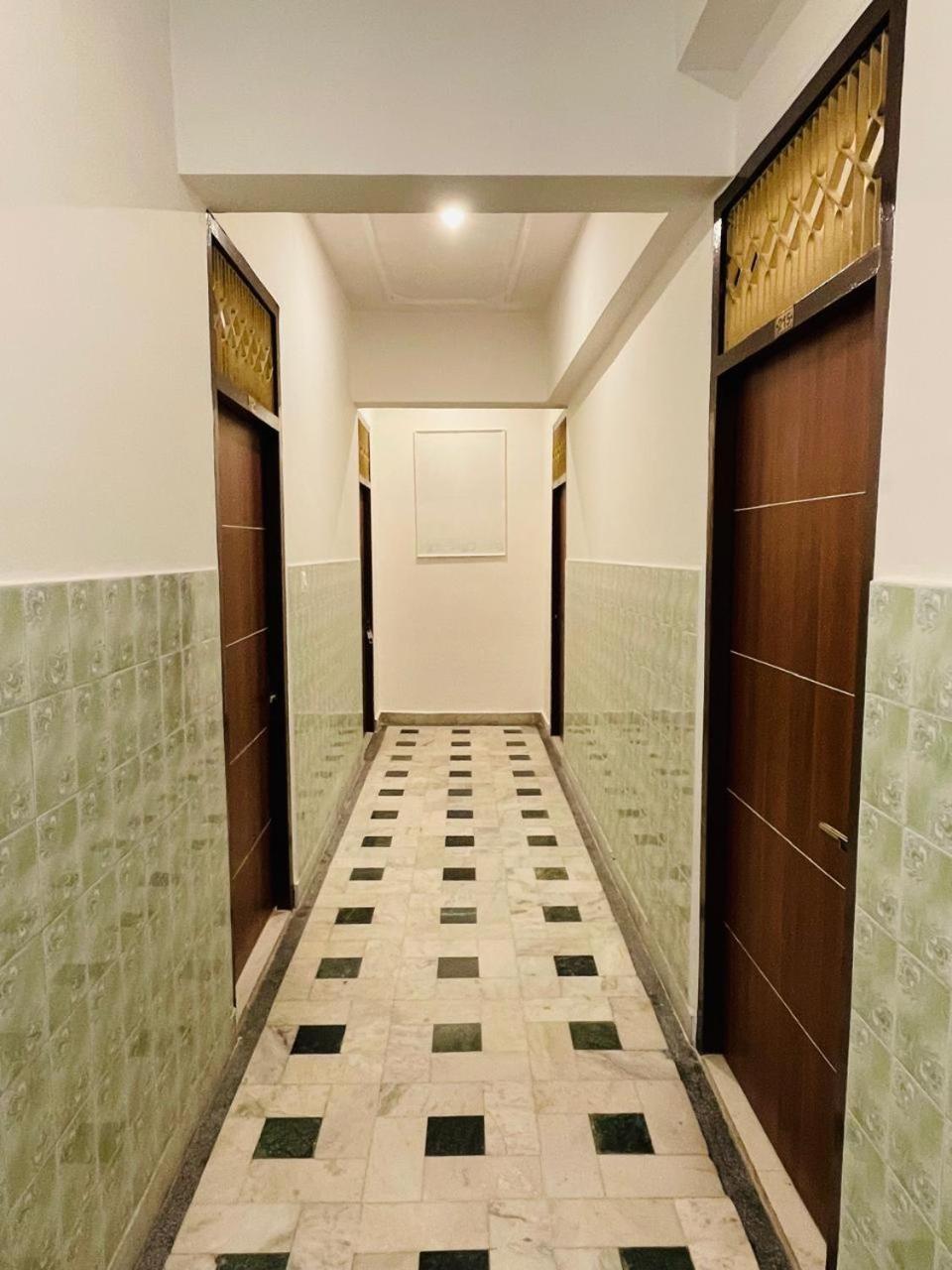 Hotel Dileep42 勒克瑙 外观 照片